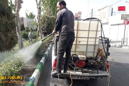 آغاز عملیات سمپاشی درختان بوستان ها و گیاهان سطح شهر در شهر اندیشه