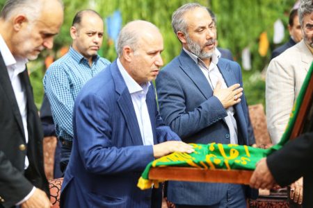 تصاویری از مراسم آئین بر افراشتن پرچم متبرک امام رضا(ع) در مرکز ملی فوتبال