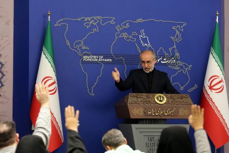 گفت‌وگوی وزیر خارجه با مقامات عربستانی برقرار است / نگاه دولت سیزدهم ایجاد روابط متوازن مبتنی بر احترام متقابل است