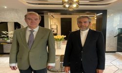 رایزنی معاون وزیر امور خارجه و انریکه مورا در دوحه