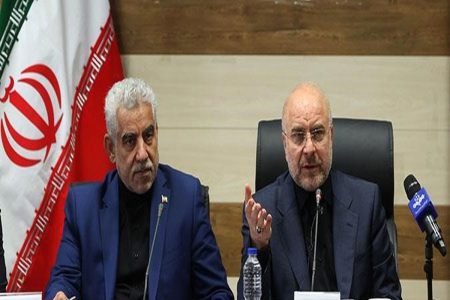 تمرکزگرایی باعث هزینه اضافی در مدیریت کشور می‌شود