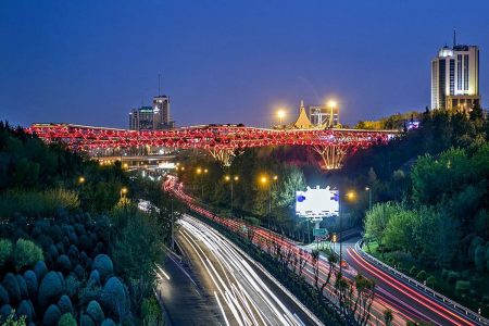 همزمان با تاسوعا و عاشورای حسینی پل طبیعت به رنگ قرمز در می آید