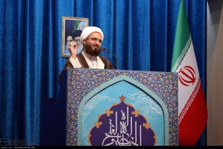 روز عاشورا روز تجدید عهد با ولی عصر است