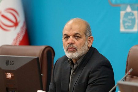 کشورهای غربی مساله حجاب را به یک موضوع سیاسی تبدیل کرده‌اند