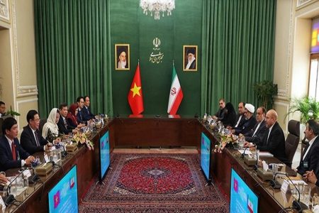 اولویت ایران در سیاست خارجی نگاه ویژه به آسیای شرقی است