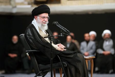 قدرت آمریکا ضعیف شده و قدرت‌های جدید در حال برآمدن هستند/ نباید در مقابل نقشه‌های دشمن غافل بشویم