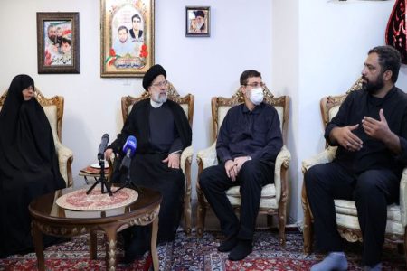 کشور به برکت خون شهدا بیش از هر زمان دیگری امنیت دارد