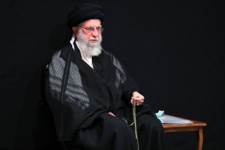 اگر مقاومت کردید آن وقت قله را فتح خواهید کرد