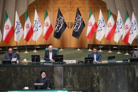 آنچه امروز در صحن بهارستان گذشت/از تقدیم لایحه بودجه تا نشست مشترک دولت و مجلس