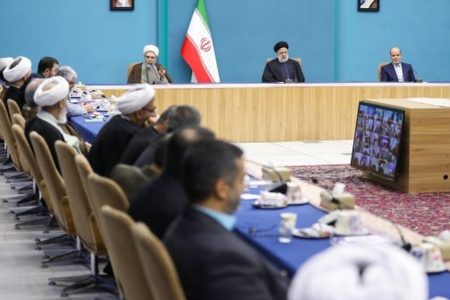 خواست مردم تطابق عملکرد مسئولان با اهداف و آرمان‌های جلوه یافته در دهه فجر است