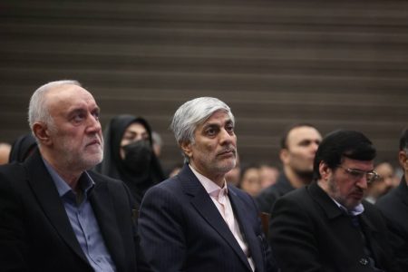 برگزاری آئین اهدای هدایای مقام معظم رهبری به مدال‌آوران استان تهران
