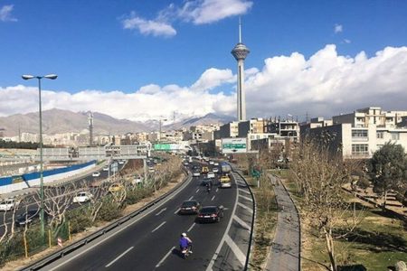 وزش باد شدید در تهران طی روز جاری