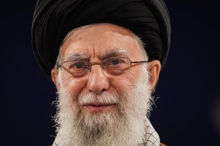 مراسم سخنرانی نوروزی رهبر انقلاب با حضور مردم برگزار می‌شود
