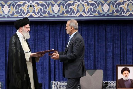رهبر انقلاب پزشکیان را به عنوان ریاست جمهوری اسلامی ایران منصوب کردند
