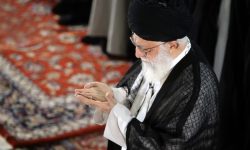 اقامه نماز رهبر انقلاب اسلامی بر پیکر شهید اسماعیل هنیه