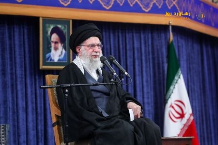 رهبر انقلاب:در مقابل جنگ نرم دشمن بی‌تفاوت نباشیم/ با همراهی مردم دشمن را به زانو در می‌آوریم